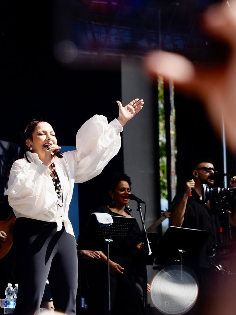 Gloria Estefan remeció la plaza de Colón, en Madrid, con un concierto masivo