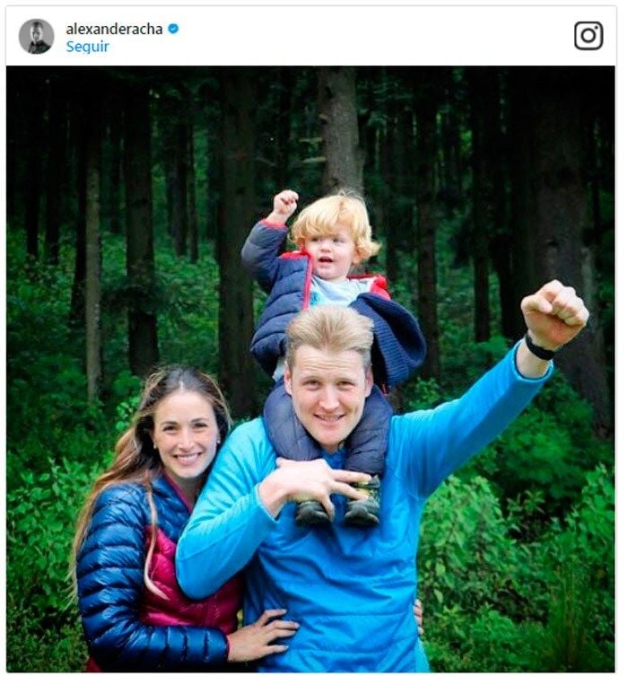 alexander-acha-y-su-familia-mikel