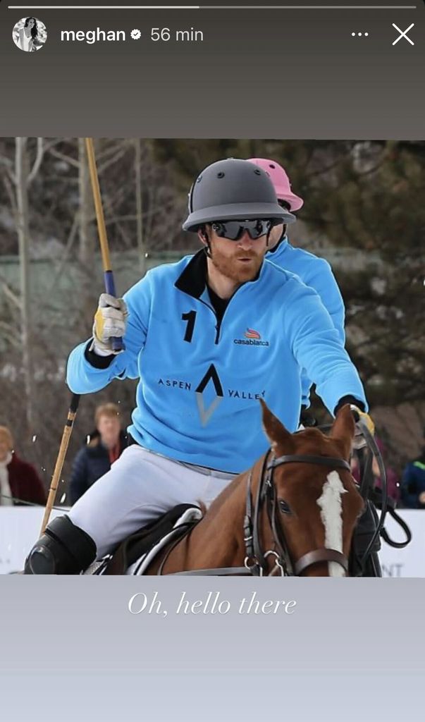 Meghan Markle compartió una fotografía de Harry jugando polo, con un coqueto guiño.