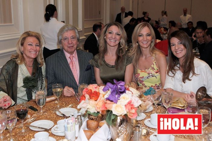 Manuel Alejandro con su familia