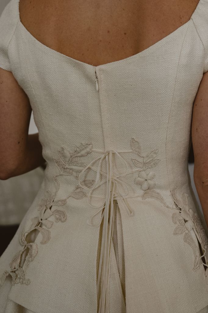 Corsé con bordados para novia