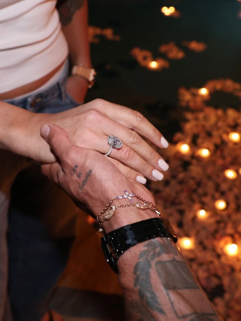 La tenista recibió una sortija con un diamante de 12 quilates. 