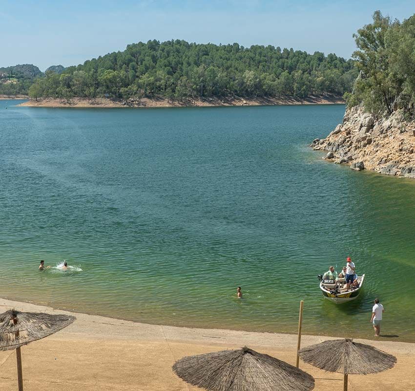 Puerto  de la Peña, embalse, Extremadura