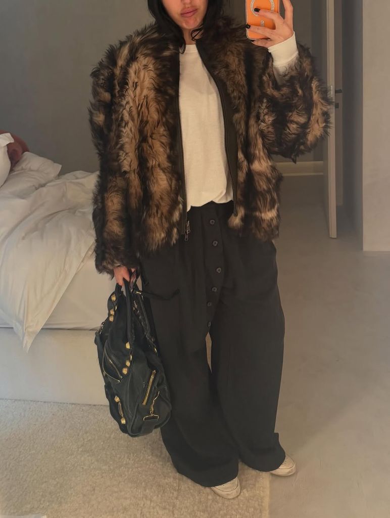 Alba Díaz comparte sus looks de la semana en Madrid.