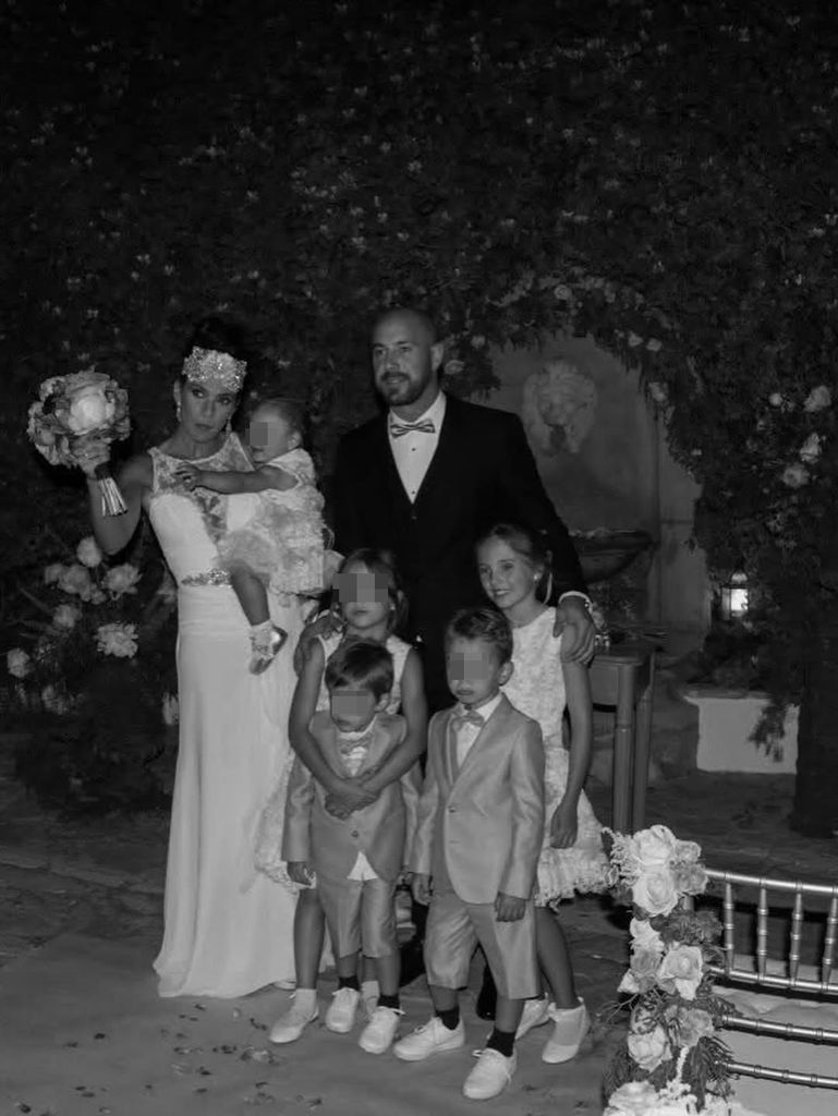 Han formado una familia numerosa con 5 hijos