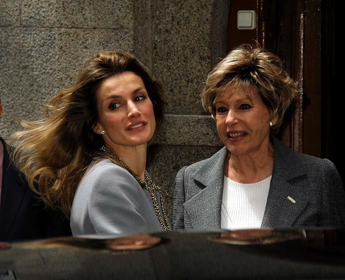 Laura Valenzuela premió a doña Letizia en 2010 con el Garbanzo de Plata