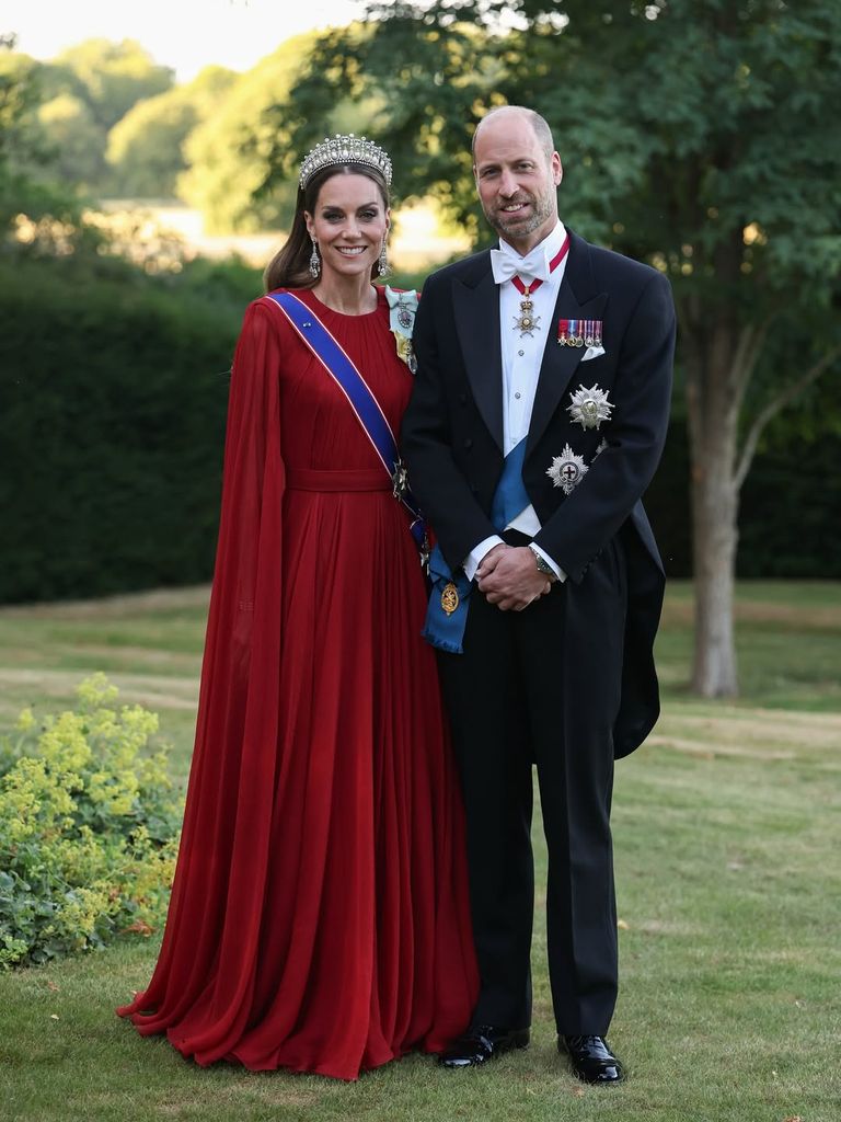 Kate Middleton, princesa de Gales, con look de gala, 2025.