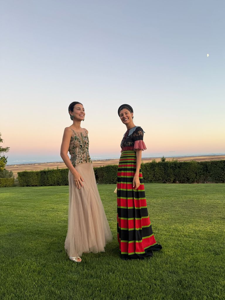 Los looks de campo de Sassa de Osma con sus aigas aristócratas