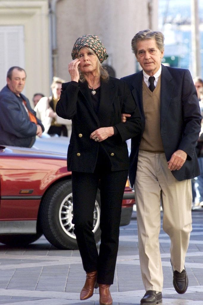 Brigitte Bardot y Bernard d'Ormale, su último esposo y con quien vivió hasta el final de sus días