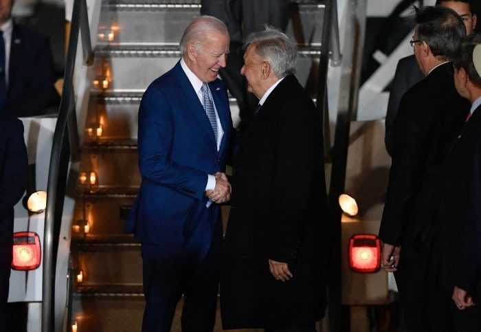 AMLO y Joe Biden en el AIFA