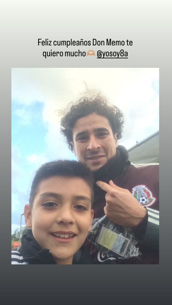 La felicitación de Gil Morita a Guilermo Ochoa por su cumpleaños.
