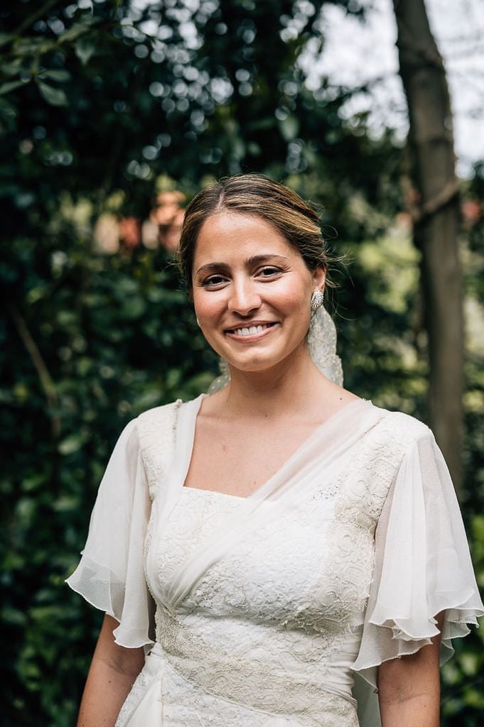 Natalia con vestido de novia de Manuel de Vivar en su boda con Nacho