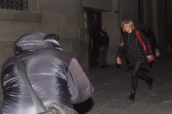 La presentadora y el director comenzaron su relación a distancia, pero ahora que él está en Madrid pasan mucho más tiempo juntos 