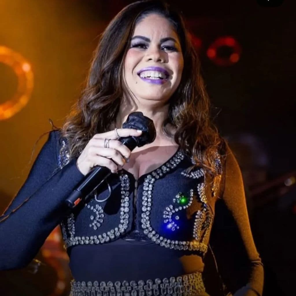 Zulinka Pérez, hija del merenguero fallecido en el derrumbe de la discoteca, explicó la procedencia del dinero