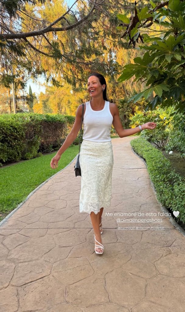 Virginia Troconis de vacaciones de verano en Tarifa con su marido, 'El Cordobés', 2026.