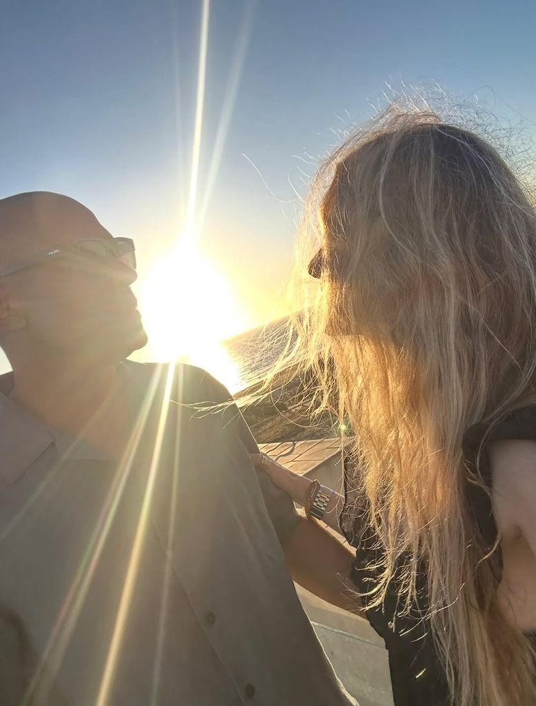 Vanesa y Oliver Om, juntos en la playa