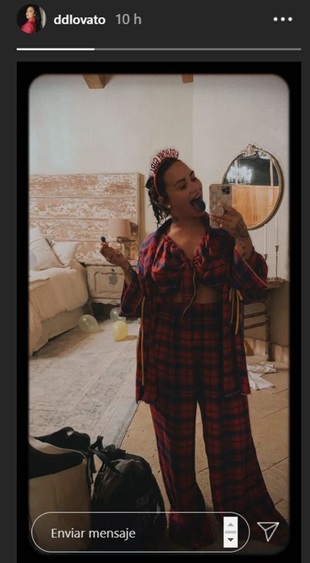 Max Ehrich comparte fotos inéditas de la pedida de mano a Demi Lovato para felicitarla en su 28 cumpleaños