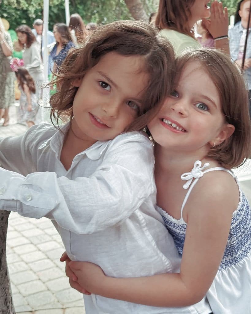 Renn y Lucía, los dos hijos menores de Ricky y Jwan.