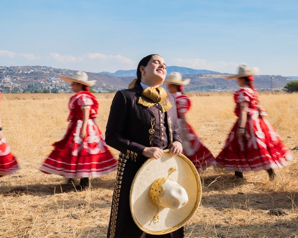 Camila Fernández, orgullosa de interpretar mariachi