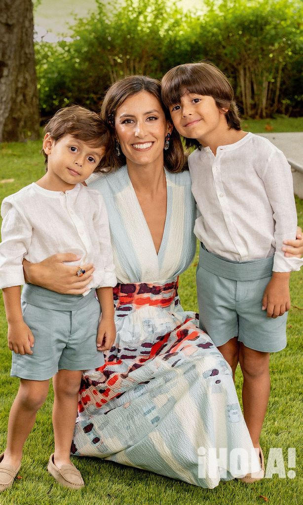 Ana Boyer con miguel y Mateo