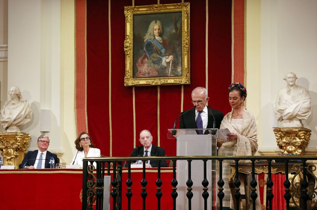 Alfredo Harp  Helu y Mar Isabel Grañén Porrúa durante su discurso de agradecimiento en los Premios Internacionales de Mecenazgo en Madrid.