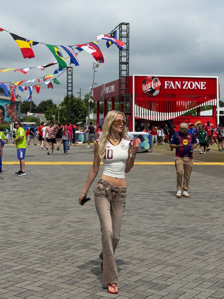 Laura Abla en la Copa Mundial FIFA 2026 apoyando a España.
