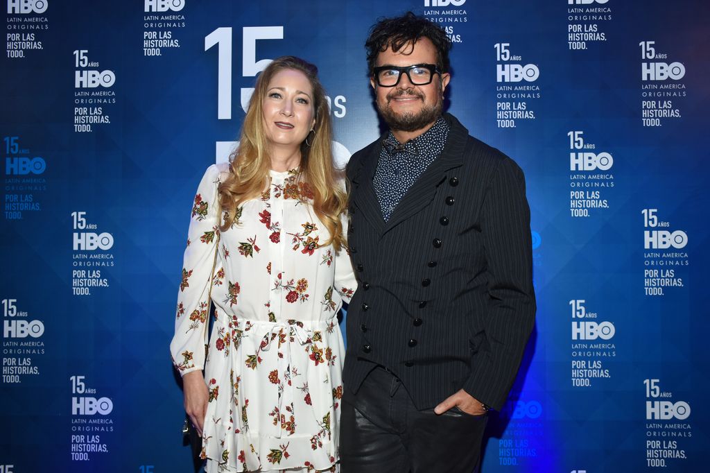 Aleks Syntek compartió que está separado de Karen Coronado, la mujer con la que compartió su vida desde 2001.