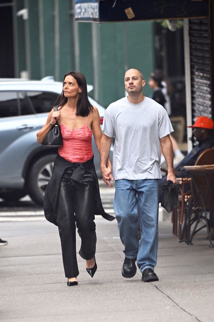 Katie Holmes junto a Jason Bard Yarmosky