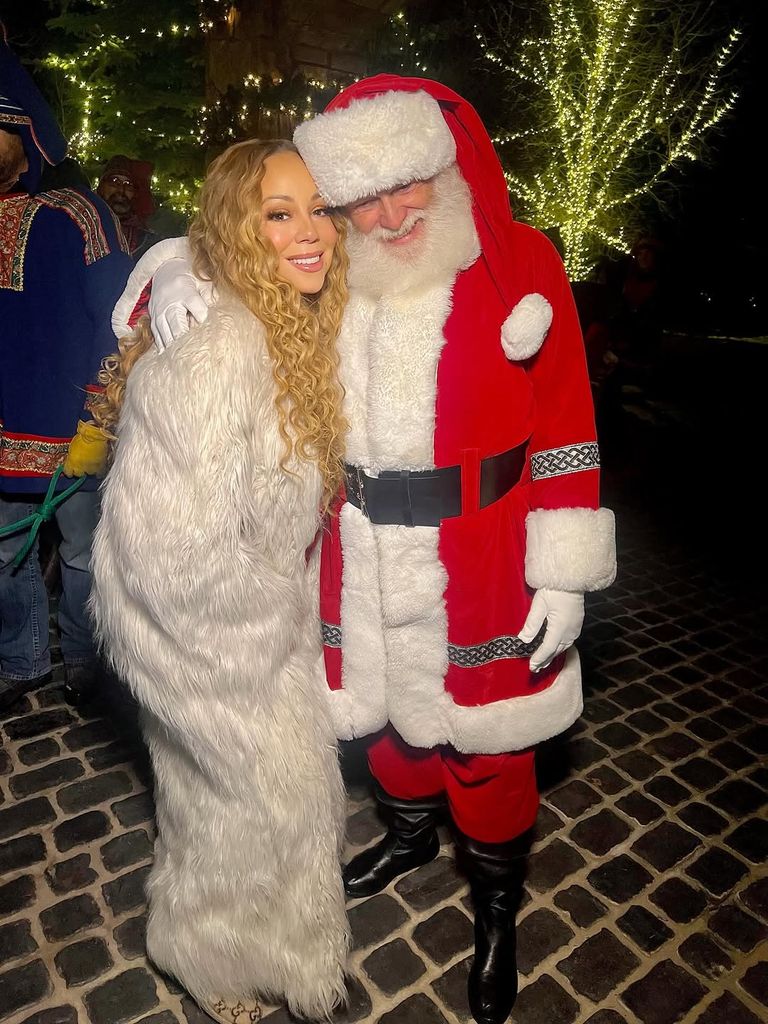 La cantante, con Santa Claus estas Naviades