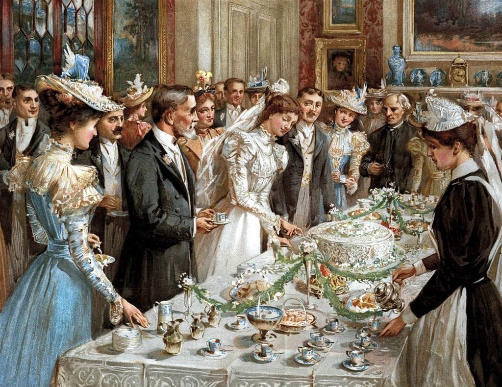Una novia victoriana corta la tarta nupcial en su banquete de boda, de acuerdo con las costumbres aristocráticas de la época
