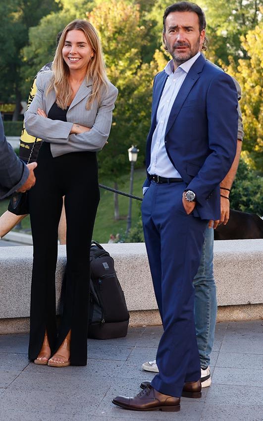 Juanma Castaño y Helena Condis en el funeral de Pepe Domingo Castaño