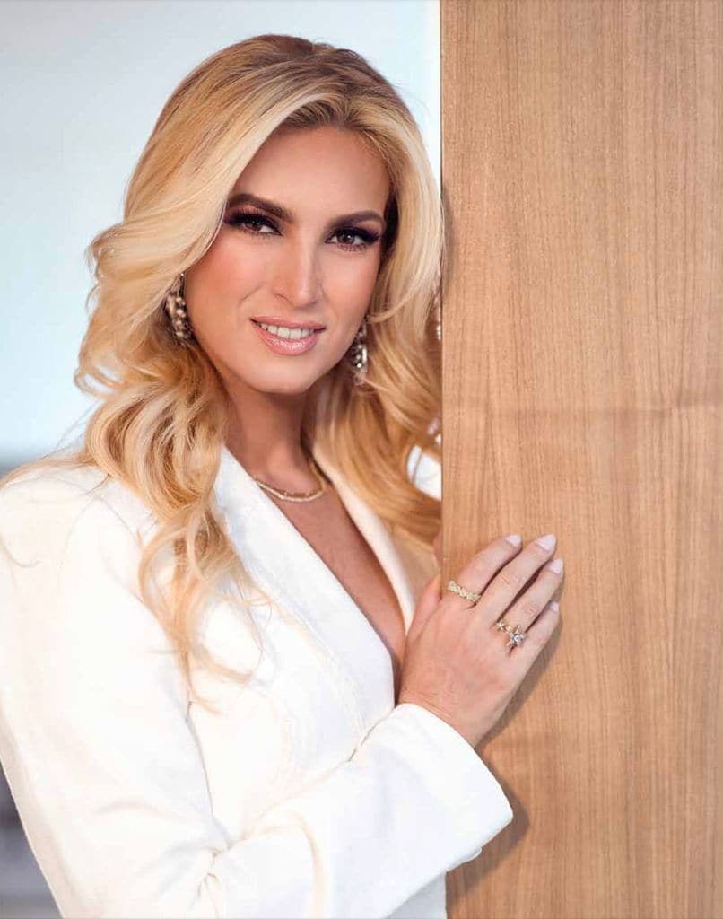 María Elena Torruco Garza ha presentado su libro Bienvenidos a mi mesa en Madrid