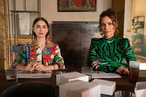 La química entre Jane y Sylvie es increíble, todo lo contrario lo que sucede entre la princesa y Emily