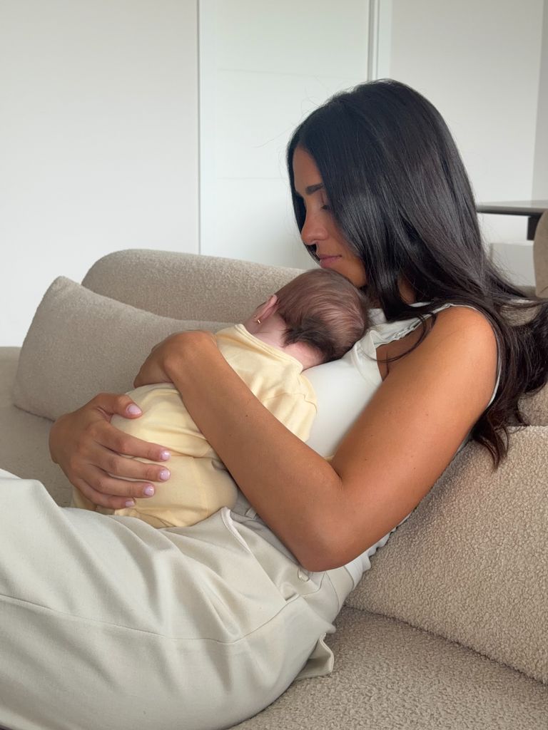 Claudia Martinez en su primer mes como madre primeriza