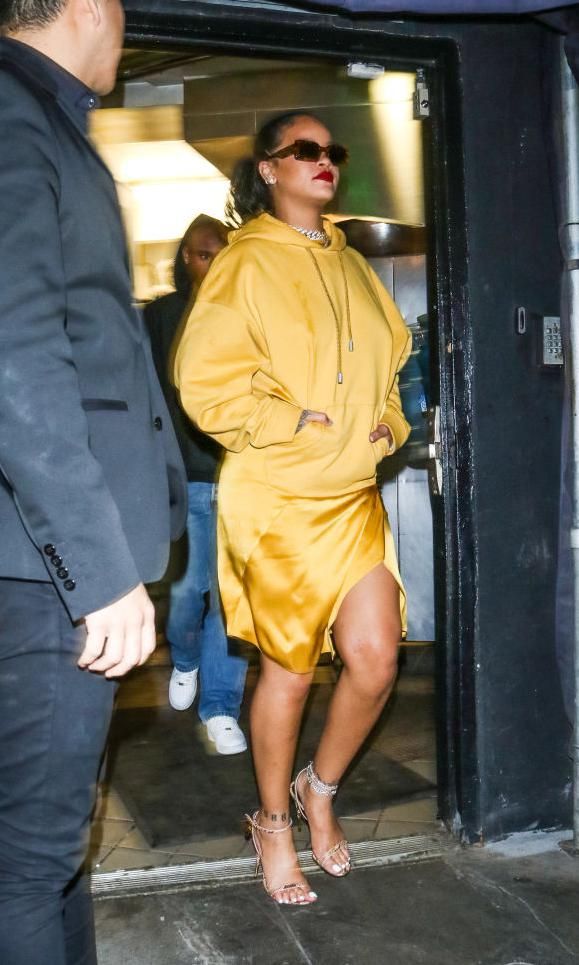 lleva el amarillo en sweaters faldas pantalones o vestidos