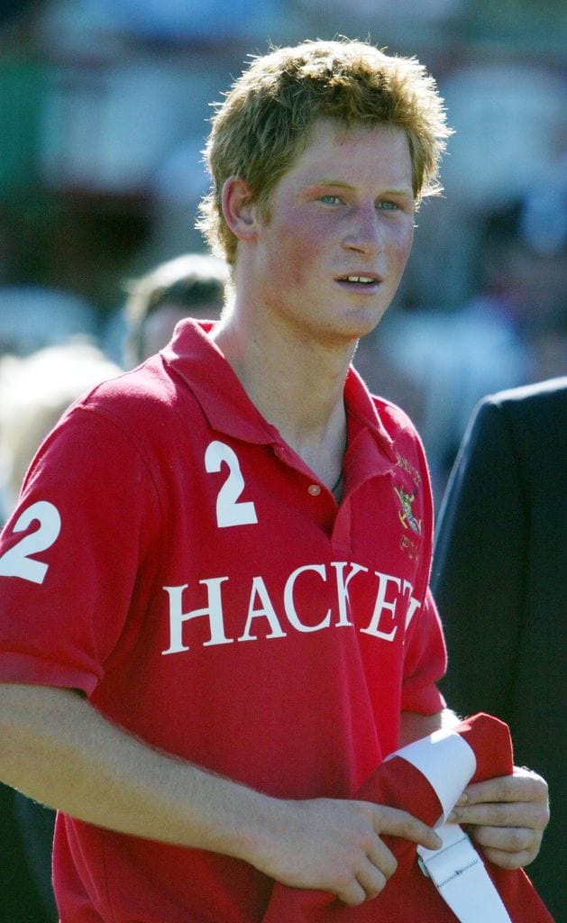 El príncipe Harry en un partido de polo en 2006