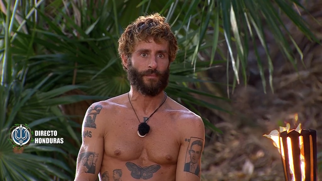 Pelayo Díaz durante el 'Atril en llamas' en Supervivientes