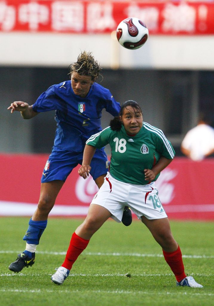 Charlyn Corral destacó en el fitbol desde muyu joven.