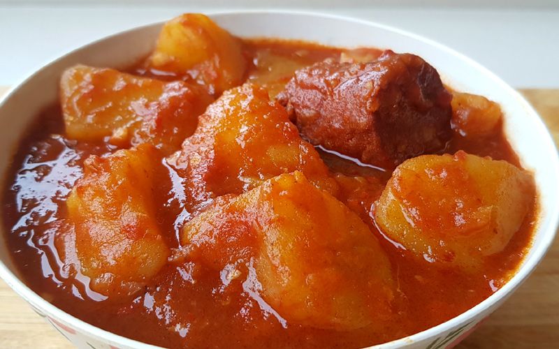 Patatas con chorizo: la receta definitiva que siempre sale bien