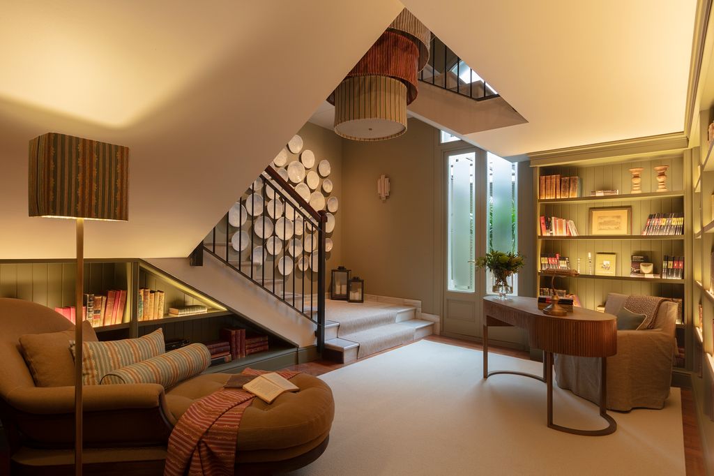 Librería con zona de lectura