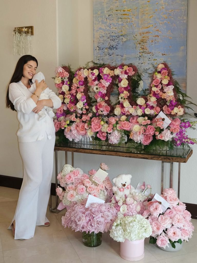 Nadia ha recibido lindos detalles tras la llegada de su hija Myla.