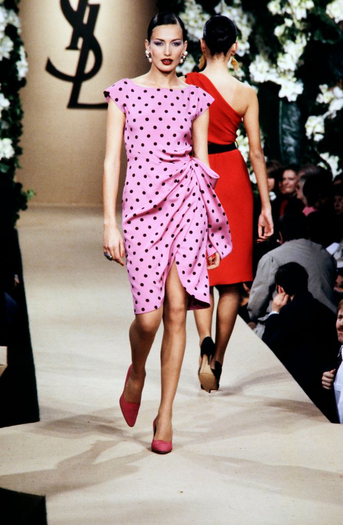 Nieves Álvarez Yves Saint Laurent Alta Costura (Primavera/Verano 1999)