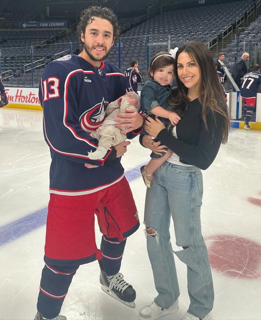 Johnny y Meredith Gaudreaus con sus hijos 