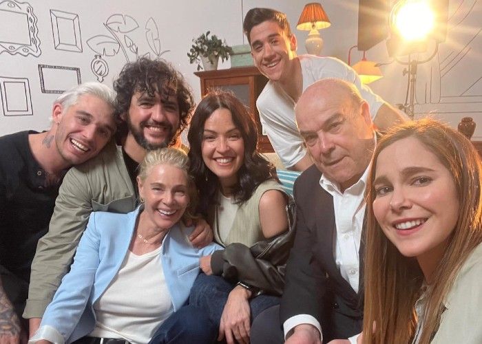 La familia 'Serrano' en el videoclip de Fran Perea
