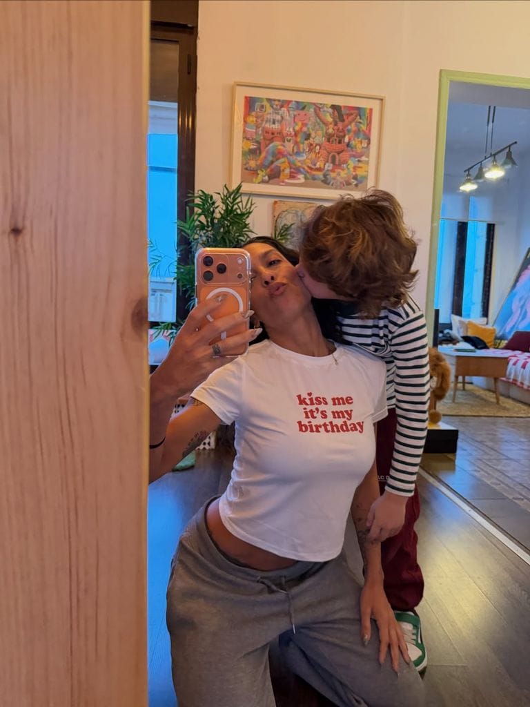 Lorena con su hijo, Río