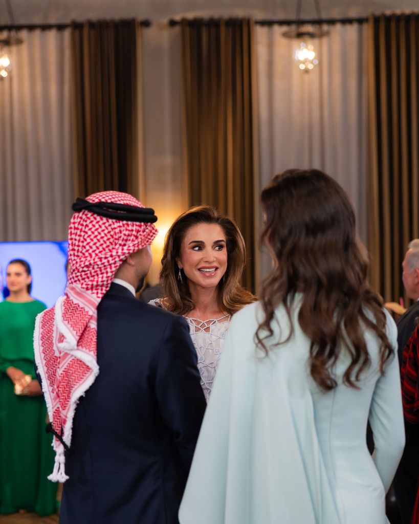 Rania de Jordania en la celebración del 80 aniversario del Día de la Independencia de Jordania