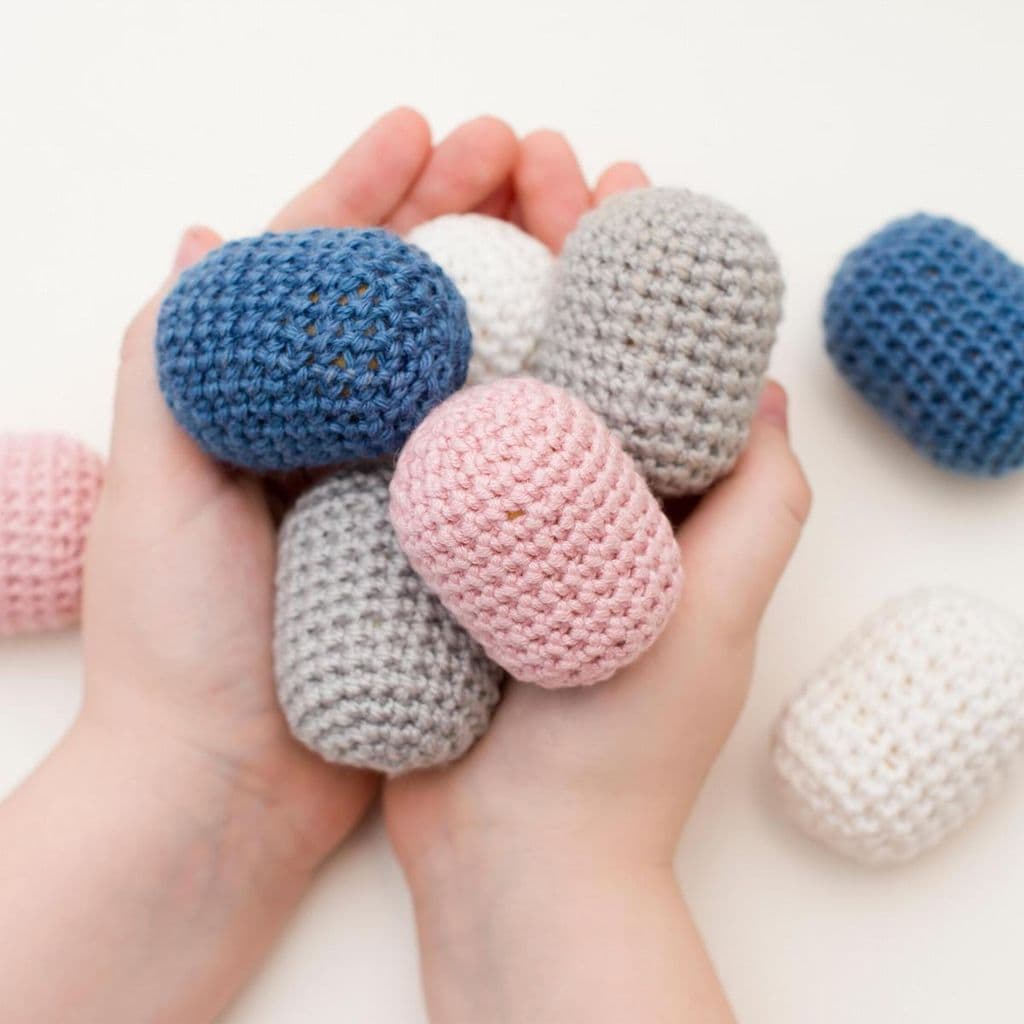 mini huevos de crochet