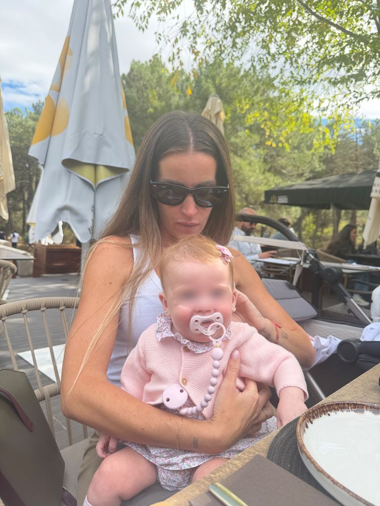 Marta Castro con su bebe, Covadonga