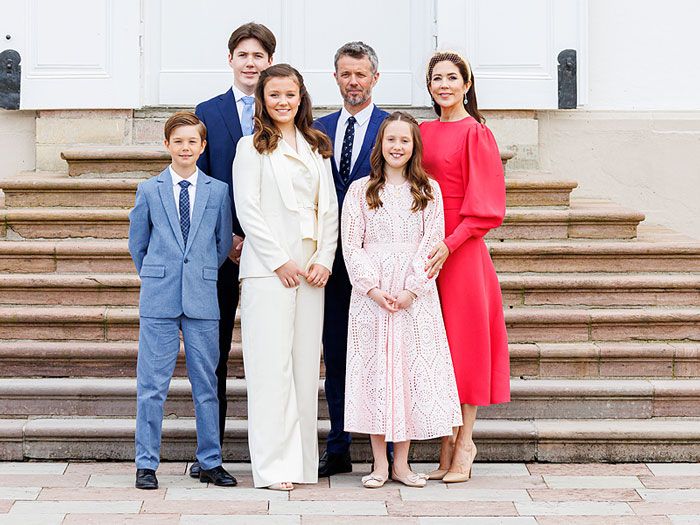 Príncipe Federico y princesa Mary con sus hijos
