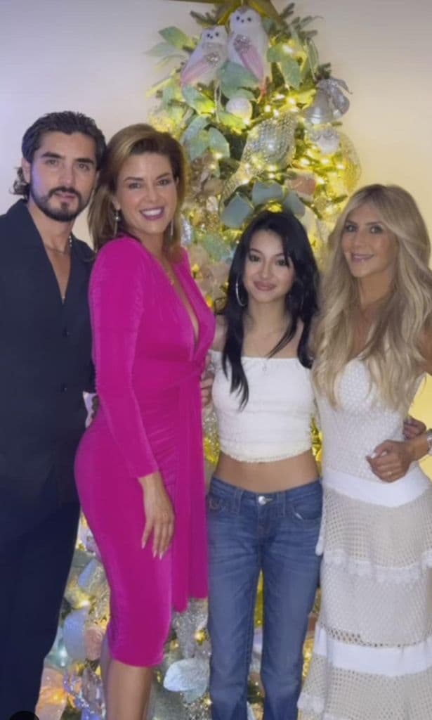 Alicia Machado con si hija Dinorah y Christian Estrada